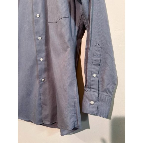 ✨5 for $15✨ Men’s Gray Van Heusen Button Down Dress Fitted Shirt - Picture 6 of 9
